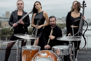 Русский Рок На Закате: Симфоническое Исполнение Любимых Хитов На Крыше