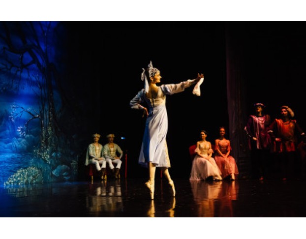 Лебединое Озеро