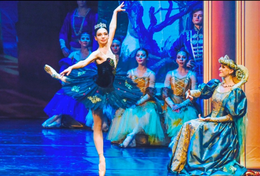 Лебединое Озеро