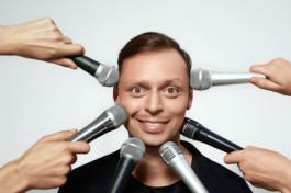 Виктор Комаров