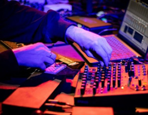 Звуковой Театр. Всемирное Координированное Время. Медиаперформанс