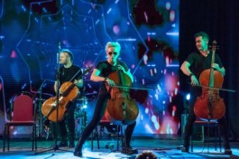 Renaissance Cellos. на Виолончелях