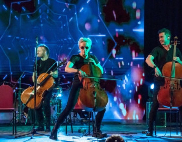 Renaissance Cellos. на Виолончелях