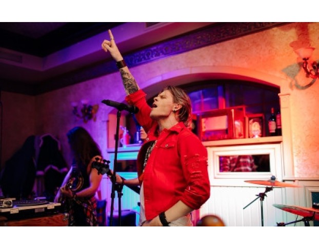 Хиты Sting с симфоническим Оркестром Desert Rose Symphony