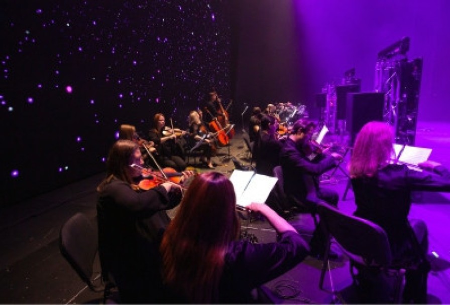 Хиты Sting с симфоническим Оркестром Desert Rose Symphony