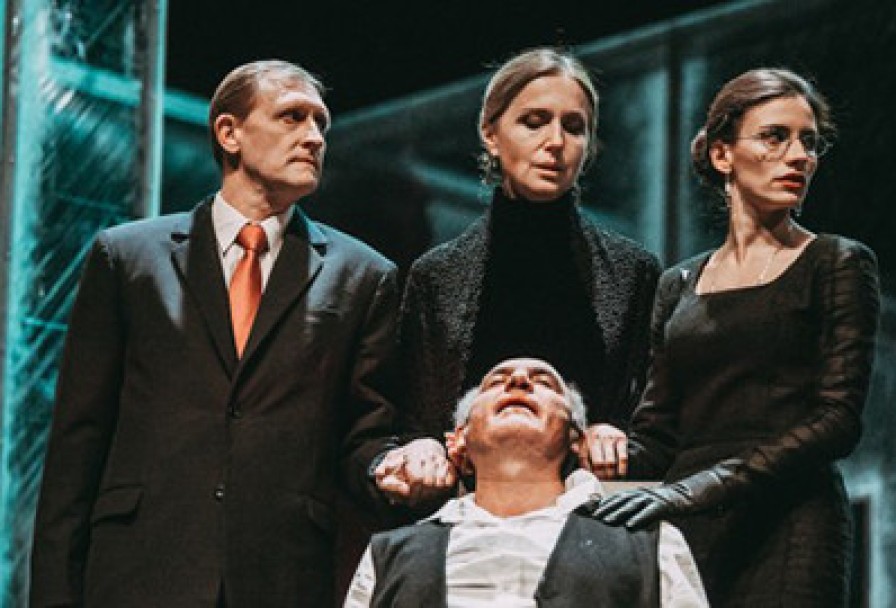 Железнова Васса Мать