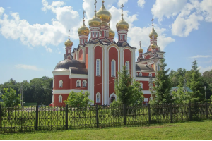 Экскурсия по монастырям и храмам на транспорте туриста