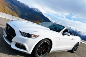 На шикарном кабриолете Ford MUSTANG по окресностям Сочи