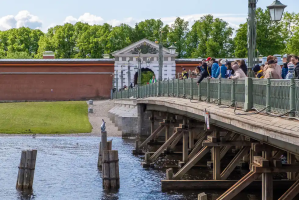 Экскурсия-квест с зайцем по Петропавловской крепости для детей в чат-боте