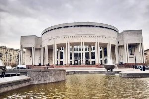 Окрестности Парка Победы: от русской готики до советской фантастики