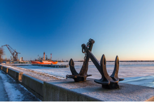 Кронштадт: Морской собор, Петровский док и музеи