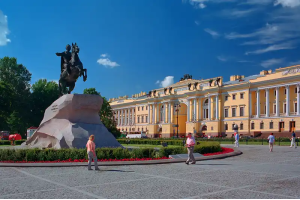 Обзорная экскурсия по Санкт-Петербургу на автомобиле