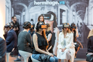 Другой Эрмитаж: VR с Хабенским + хранилище Эрмитажа + Главный штаб