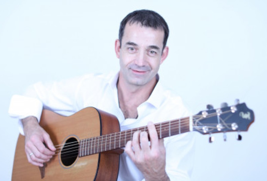 Дмитрий Певцов Певцов Много, Певцов – Один