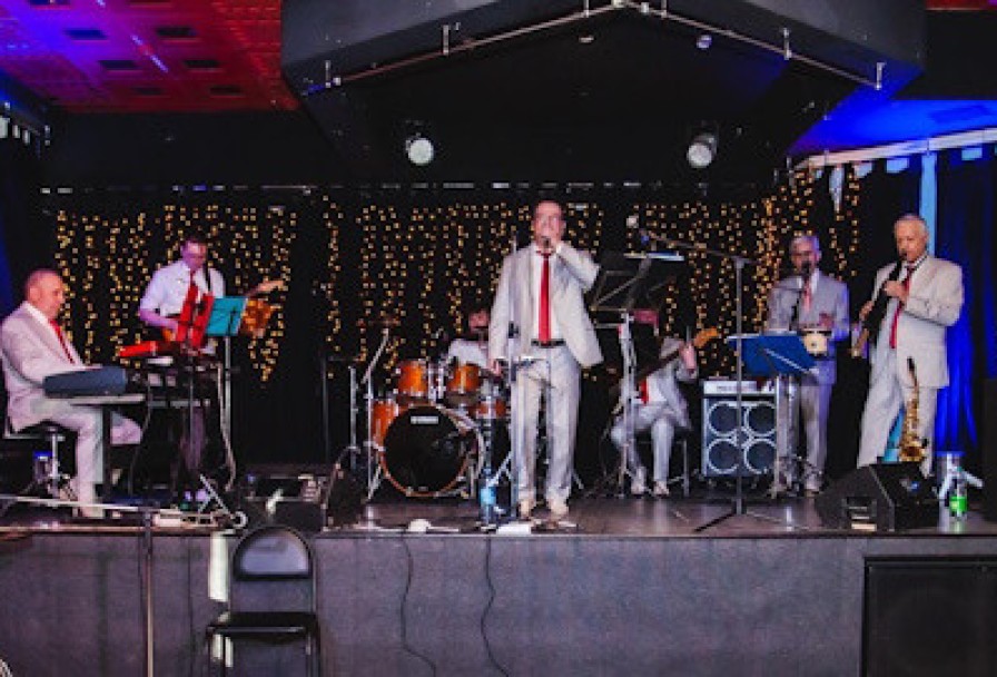 Город Играет Джаз