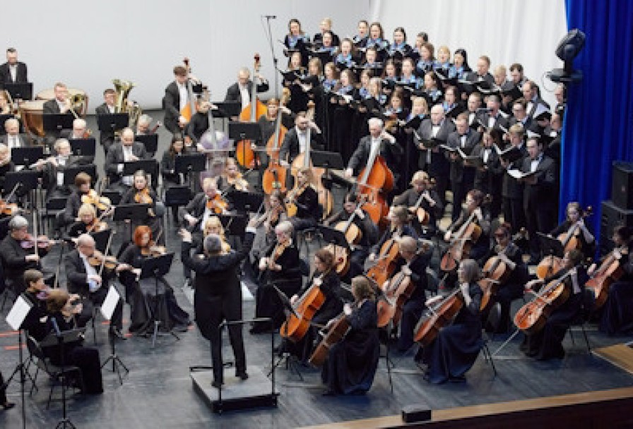 Вольфганг Амадей Моцарт. Реквием, Симфония №