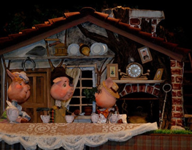 Три Поросёнка