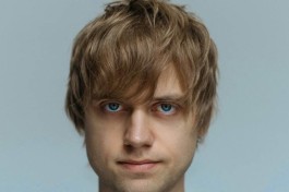 Ваня Усович