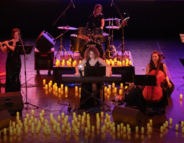 при Свечах. Великие Саундтреки от Людовика Эйнауди до Marvel