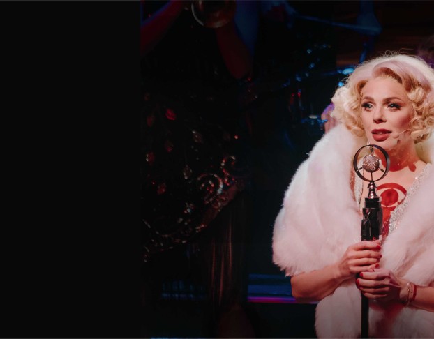 в Джазе Только Девушки