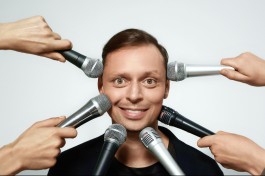 Виктор Комаров