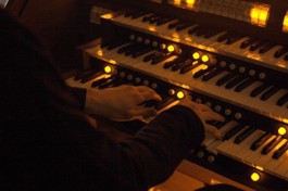 Органные Вечера в St. Andrew's при Свечах Stabat Mater