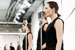 Ананасы в Шампанском