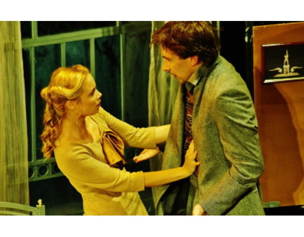 Двое на Качелях