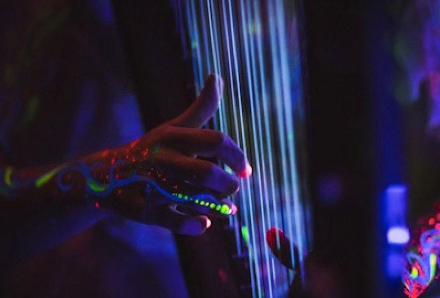 Арфа в Темноте