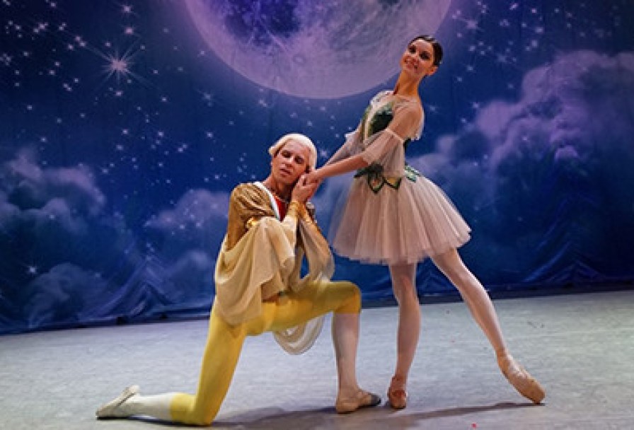 Дюймовочка