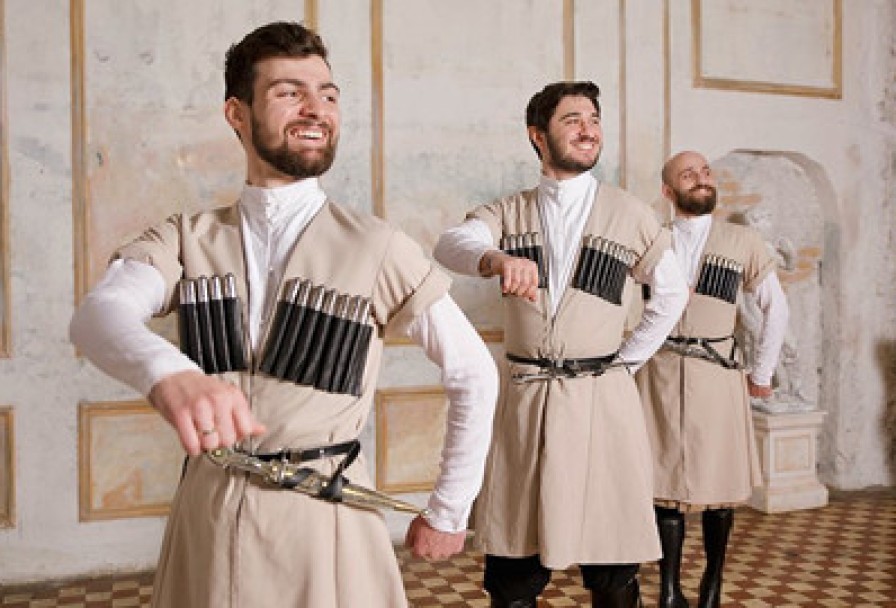 Тбилисо. Грузинские Танцы и Многоголосное Пение