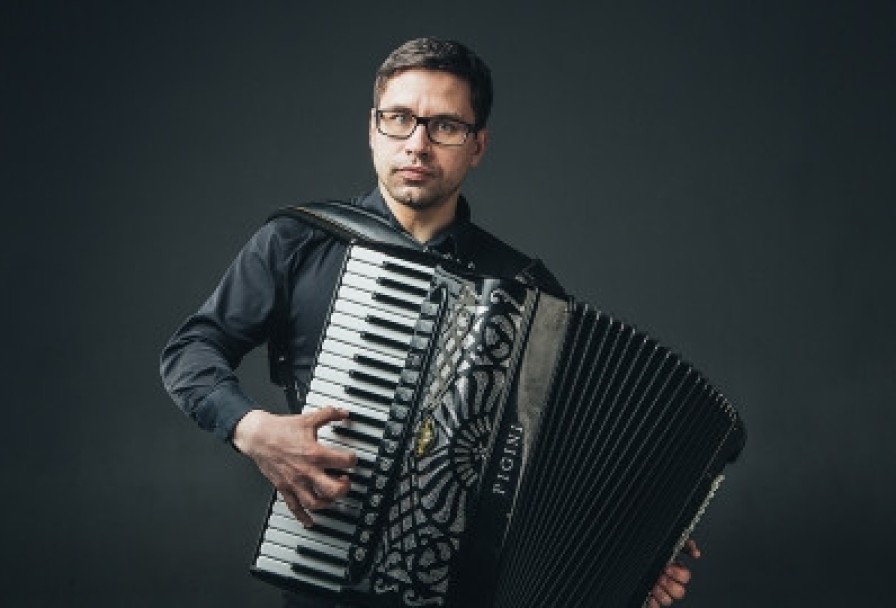 Три Аккордеона