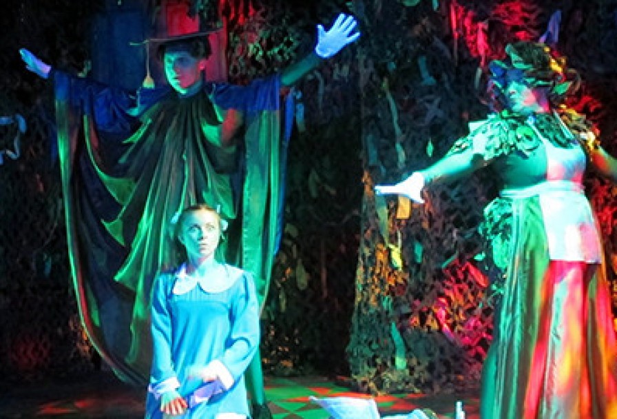 Алиса в Стране Чудес. Аятеатр