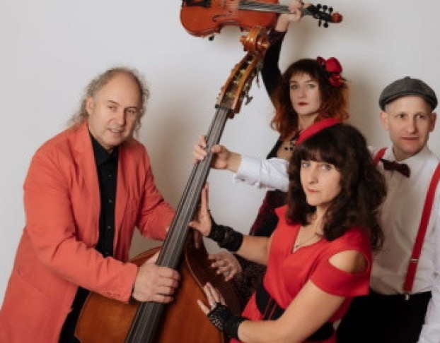 Рождество в Париже