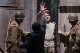 Весёлый Солдат