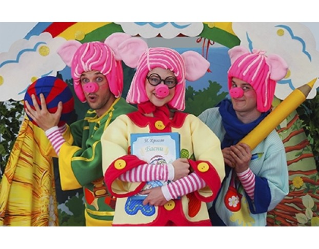 Три Поросенка