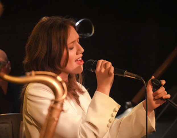 Софи Гертье Диалог у Новогодней Ёлки