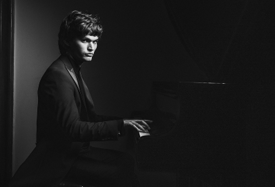 Илья Папоян