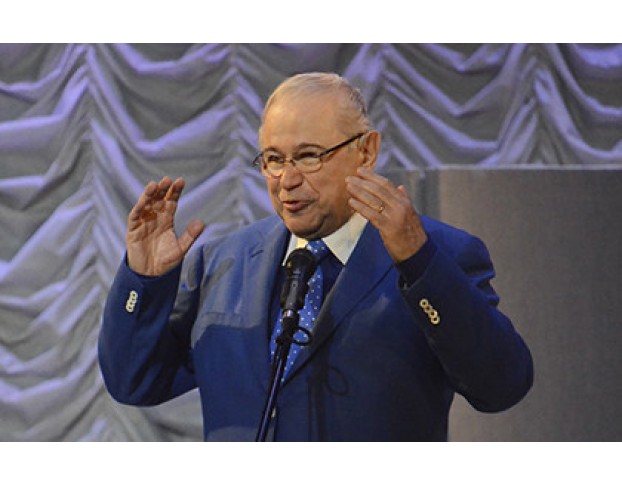 Евгений Петросян