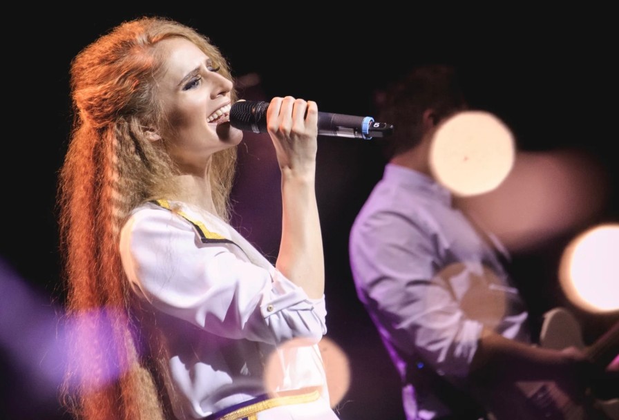 Романтические Истории из Парижа Elena Et Les Garçons