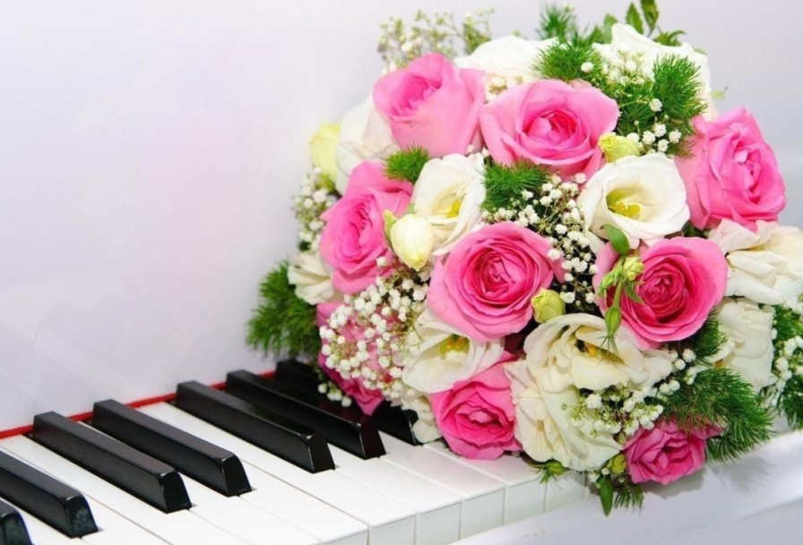 Праздничный Пианистов