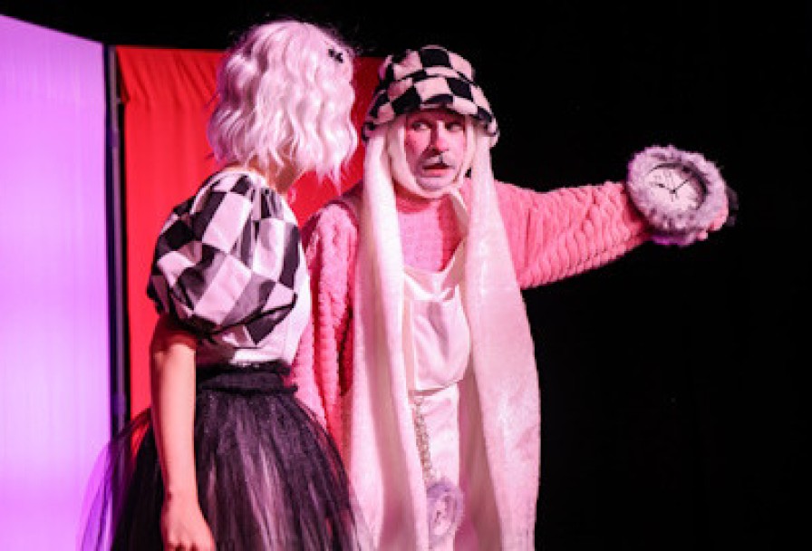 Алиса в Стране Чудес