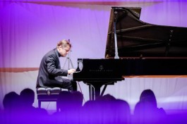 Петр Лаул, Фортепиано