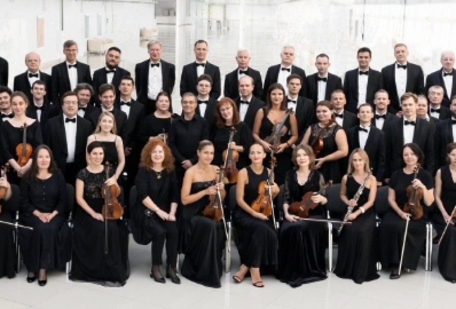 Рно. Дирижёр – к. Кнапп, Ольга Волкова, Скрипка