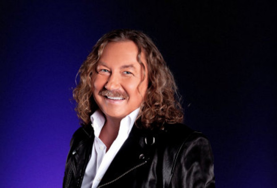 Игорь Николаев