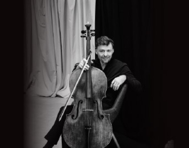 Рустам Комачков