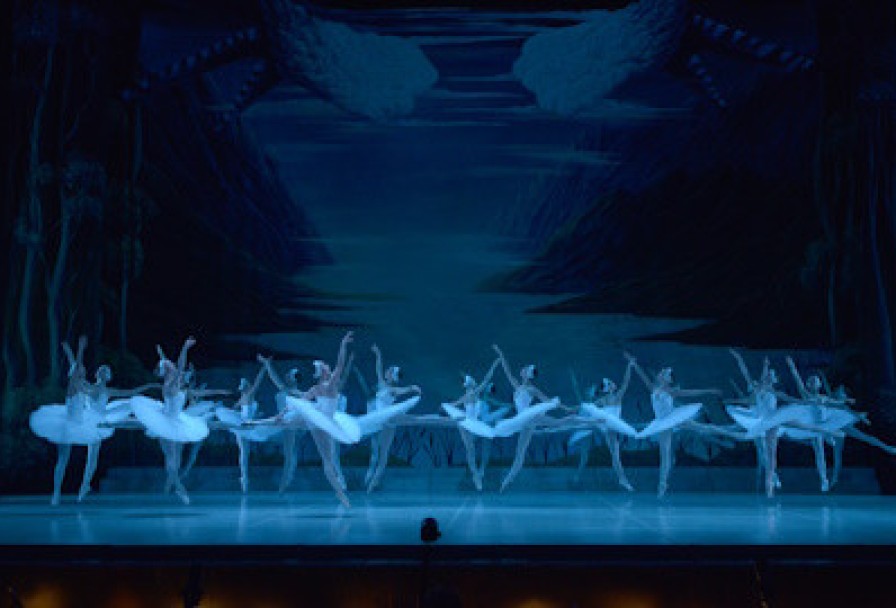 Лебединое Озеро