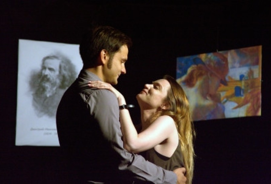 Двое в Комнате, не Считая Менделеева