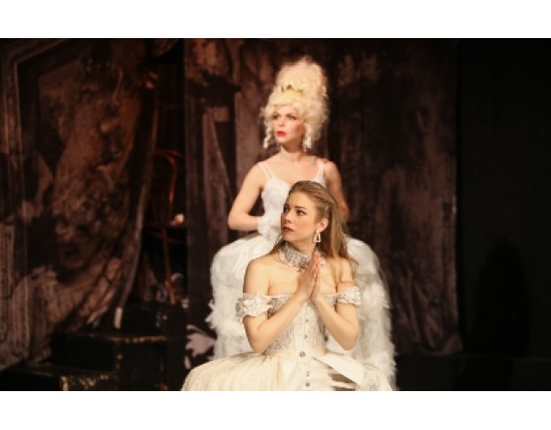 Стакан Воды, или Заговор по-Английски