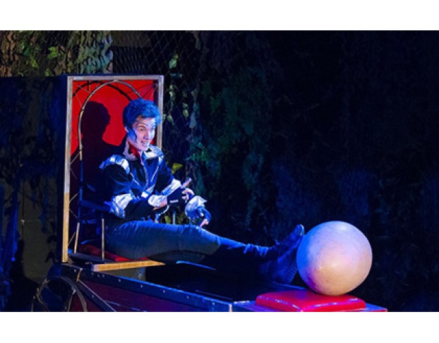 Ваня в Сарафане